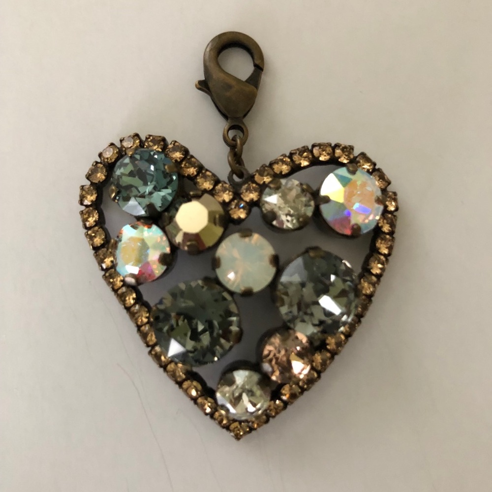 Classic Collection Ladies Lunch heart pendant